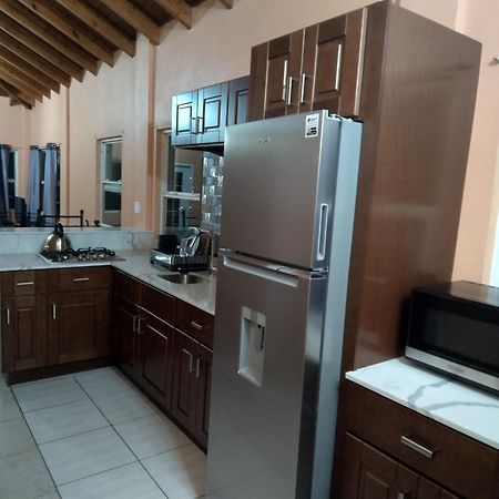 Zeus Estate Guesthouse セントジョンズ エクステリア 写真