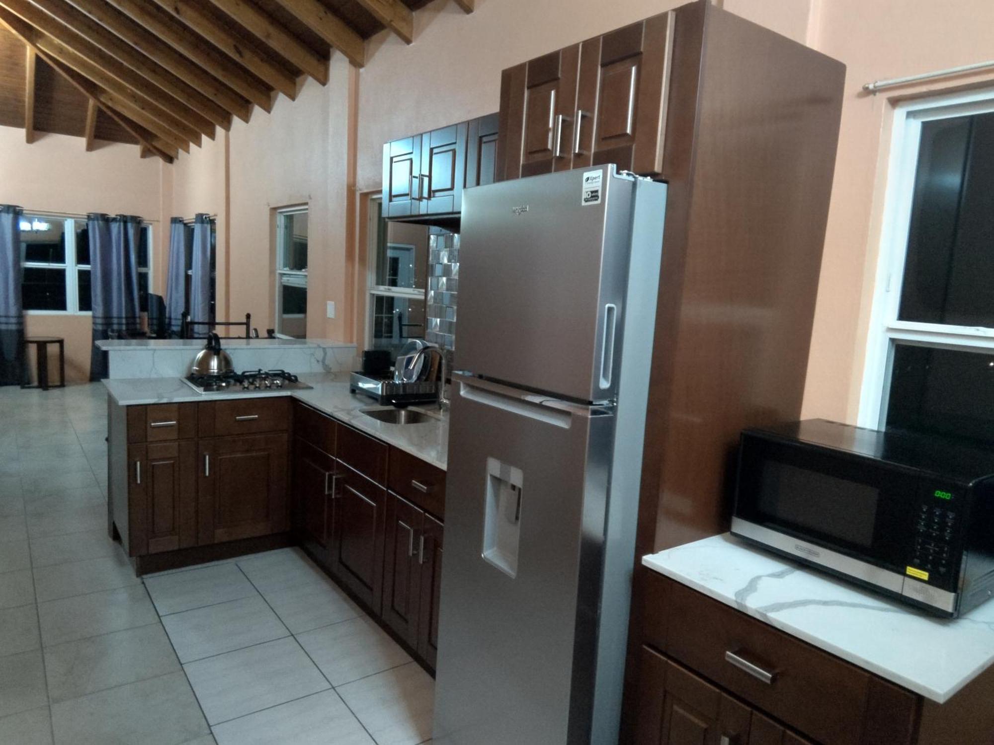 Zeus Estate Guesthouse セントジョンズ エクステリア 写真